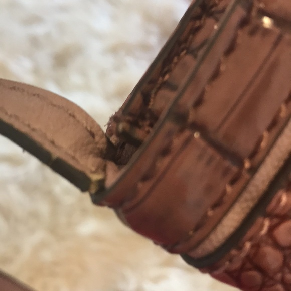 Guess evening bag. - Picture 6 of 6